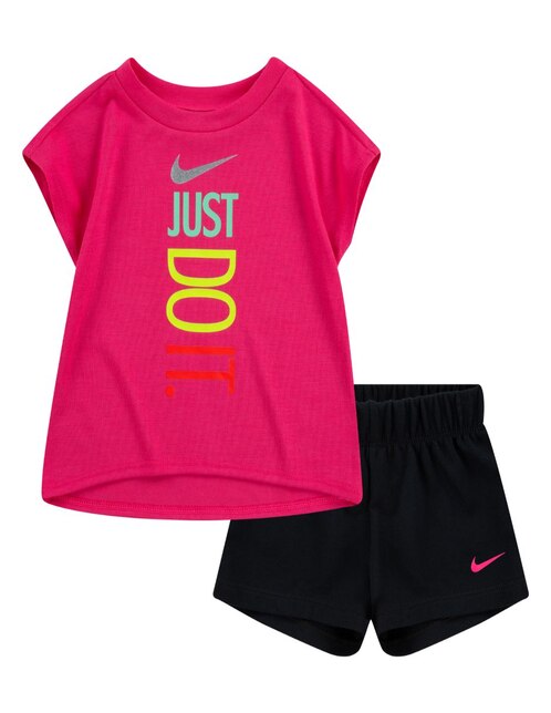 Conjunto Nike para bebé en Liverpool